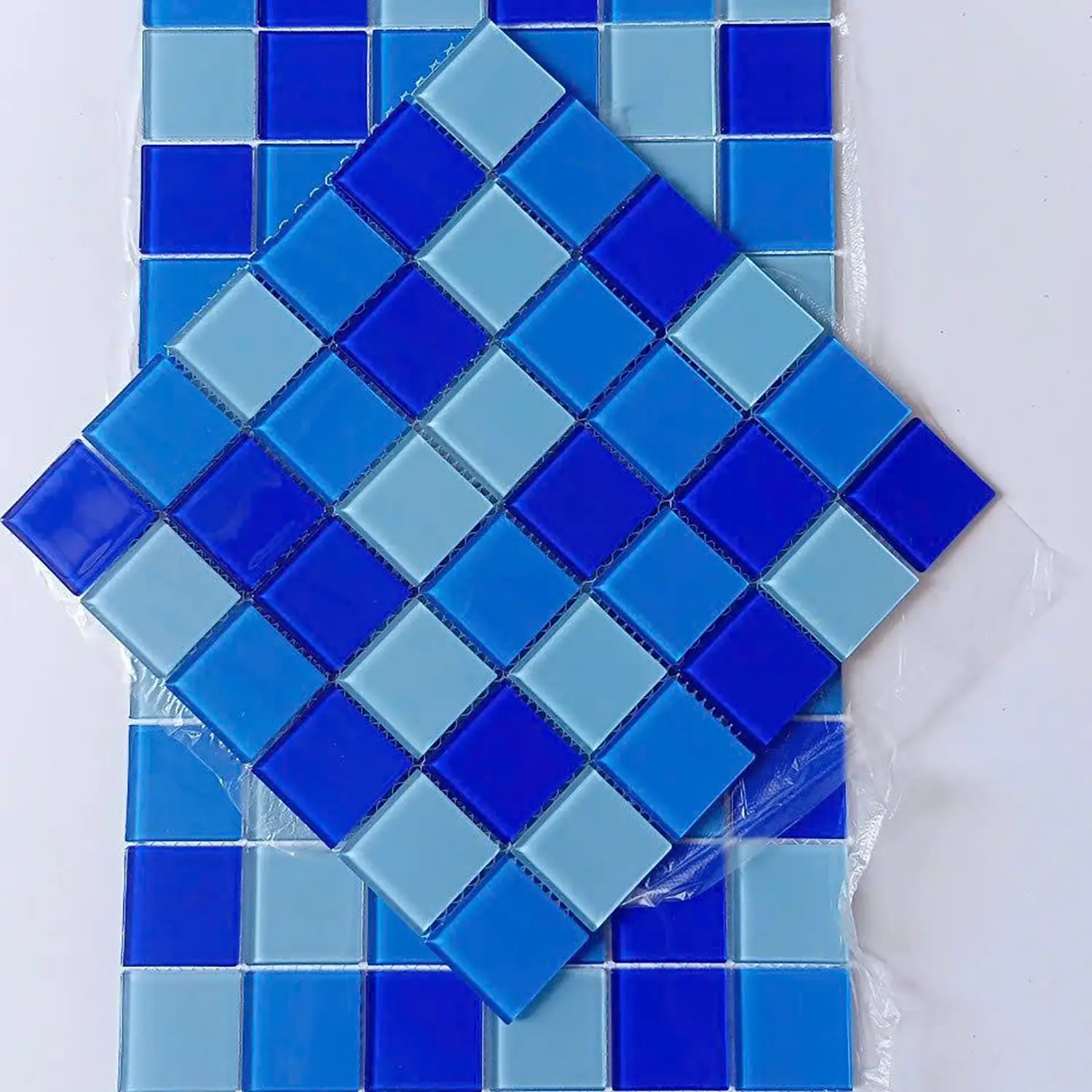 Gạch Mosaic Trung Quốc 300x300 VTP (48051) (Mosaic Thuỷ Tinh) Gạch Mosaic Thủy Tinh 48051